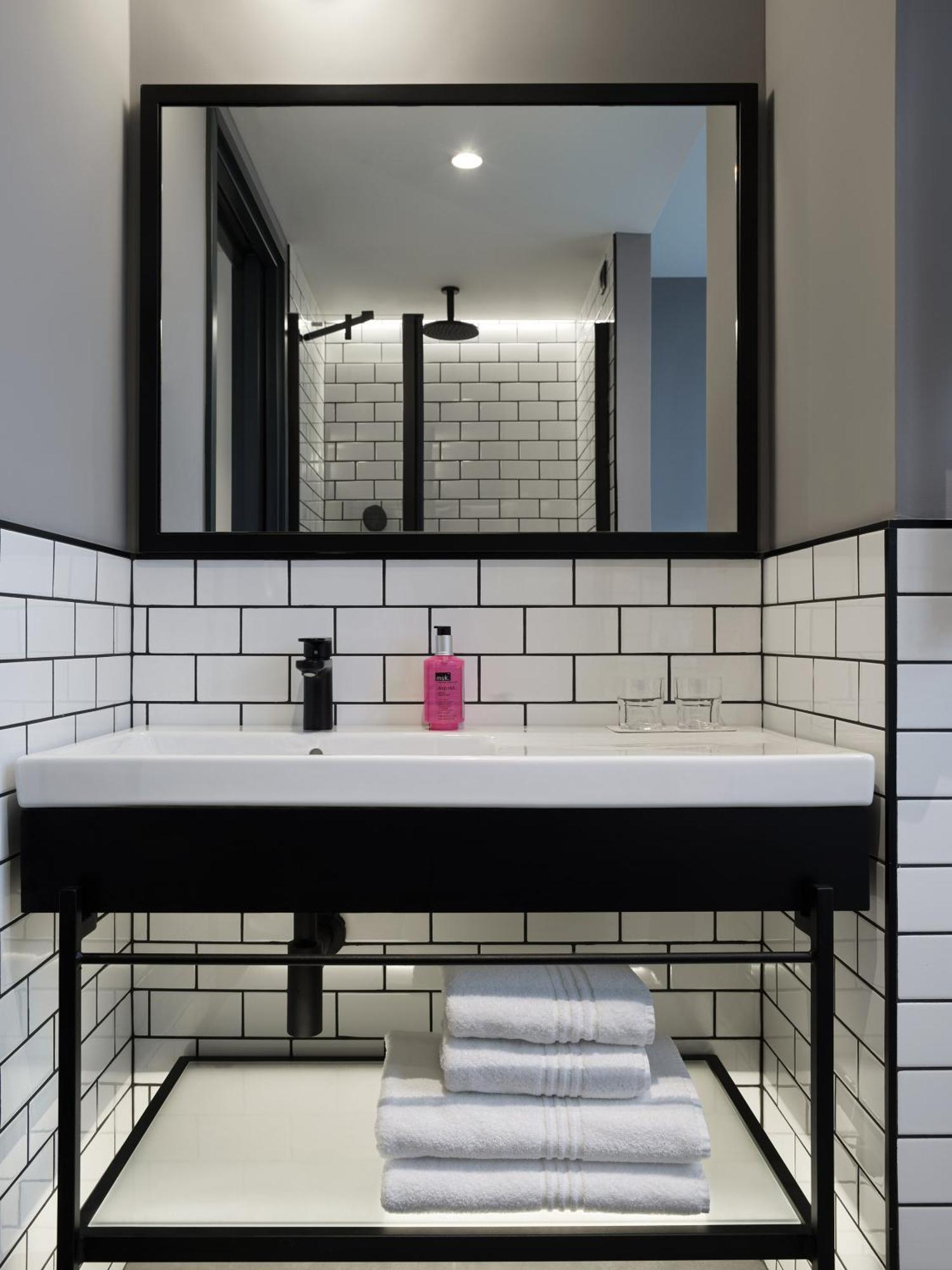 Moxy Belgrade Hotell Eksteriør bilde