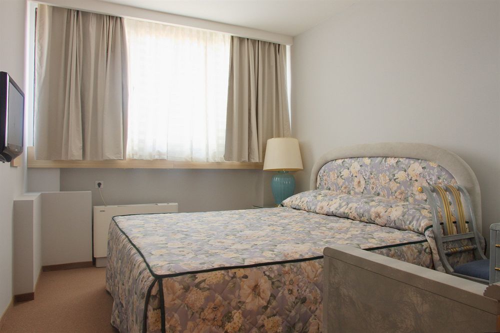 Moxy Belgrade Hotell Eksteriør bilde