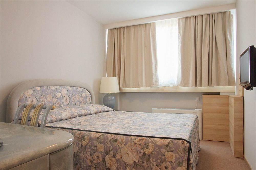 Moxy Belgrade Hotell Eksteriør bilde